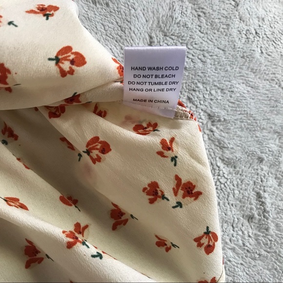 Need Supply Farrow Bridges Smocked Floral Top S - Picture 8 of 9